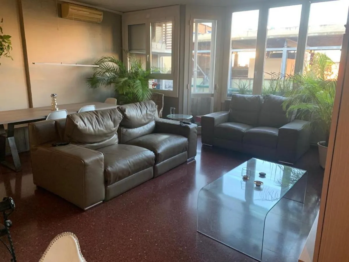 Aparteasy - Bright, Large And Central Apartment In Bcn Барселона